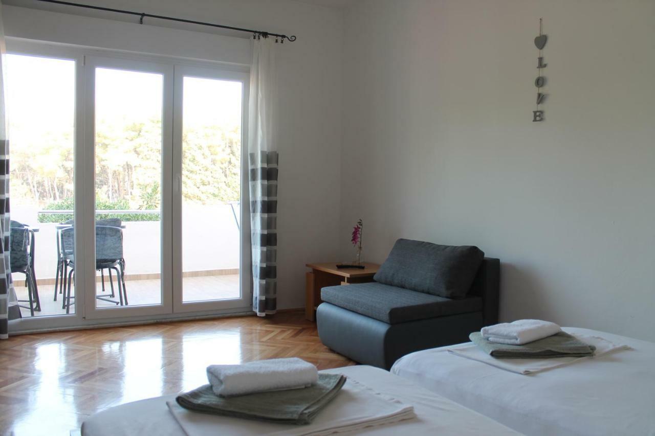 Covahouse Apartment Jelsa  Ngoại thất bức ảnh
