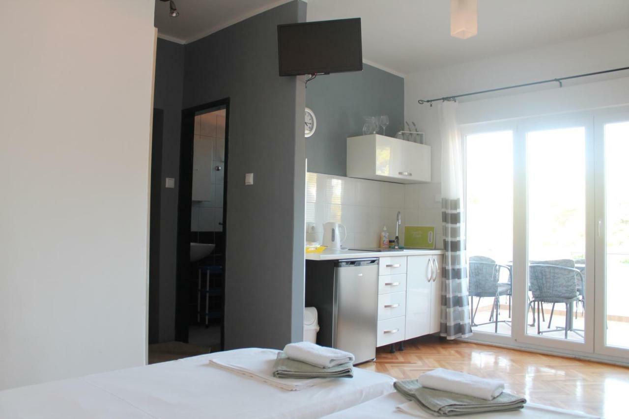 Covahouse Apartment Jelsa  Ngoại thất bức ảnh